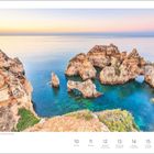 Ponta da Piedade bei Lagos in Algarve, Portugal. Küstenformation aus Felsen umgeben von türkisfarbenem Wasser, Sonnenuntergang.