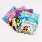 Vier bunte Kinderbücher. Titel: "Gabby's Dollhouse", "DER EISBÄR PETE". Cartoon-Charaktere und Meeresdekoration.