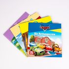 Cover: "Disney Pixar Cars Die Rettungscrew". Bunte Fahrzeuge vor einem Gebäude in einer Illustration.