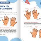 Fingertrick für das 9er-Einmaleins. Lege Hände flach, Finger sind Zahlen 1-10. Beispiel: 9x4 = 36, 9x9 = 81.