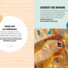 5. Nehmt euch ein Hotelzimmer. Dekoriert eure Wohnung. Bild von Händen, die Fotos an eine Lichterkette hängen.