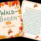 "Wald-Baden für zu Hause", umrahmt von bunten Herbstblättern. Rechte Karte beschreibt einen entspannenden Spaziergang.
