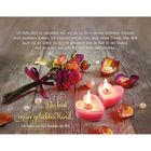 Text: „Du bist mein geliebtes Kind, ich habe so viel Freude an dir.“  
Hintergrund: Rosen, Blütenblätter, Herzkerzen.