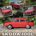 Oben links „STEP BY STEP | Skoda 100L“. Unten „SKODA 100L“. Rotes Modellauto im Stil der 70er.