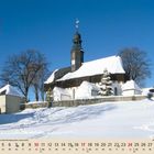 Kalenderblatt mit Datum vom 1. bis 31., Januar. Kirche im Schnee, klarer blauer Himmel, kahle Bäume.