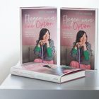 "Fliegen wäre eine Option" von Steffi Tauber. Drei Bücher, Titelblatt mit Frau und Gehstock.