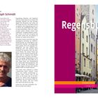 Links: Einleitung von Christoph Schmidt über Regensburg. Rechts: Farbfoto einer malerischen Gasse. Großes Wort "Regensburg".