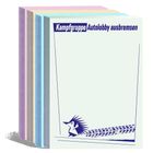 „Kampfgruppe Autolobby ausbremsen“ in blauer Schrift. Illustration eines Igels mit Reifenabdruck. Bunte Papierstapel.