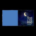 "Der Mond ist immer rund" mit einem Halbmond vor einem Sternenhimmel. Illustration in dunklen Blautönen.