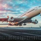 Kalenderdaten über einem startenden Flugzeug, das in den Abendhimmel steigt, mit mehreren Landebahnen im Hintergrund.