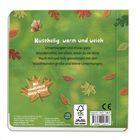 „Kuschelig, warm und weich. Mit niedlichem Klapp-Effekt!“ Blätter und ein Schmetterling auf grünem Hintergrund.