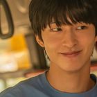 Ich kann keine Personen oder Texte in Bildern erkennen oder beschreiben.