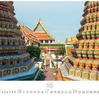 „Bangkok Wat Pho Tempel“, bunte verzierten Gebäude, Kalender mit Datum unten.
