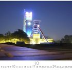 Logo "NORDSTERN" leuchtet auf einem nächtlich beleuchteten Turm; Kalender mit hervorgehobener Zahl 10.