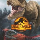 "Jurassic World Dominion" steht über zwei Dinosauriern, einem T-Rex und einem gefiederten Dino, vor einem bewaldeten Hintergrund.