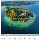 Oktoberkalender mit Bild einer bewaldeten Insel im klaren See. Text: Insel Mainau, Bodensee. Feiertage hervorgehoben.