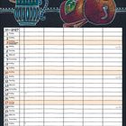 "Oktober" steht groß oben. Darunter ein Kalender für Oktober 2027. Daneben sind Illustrationen mit Äpfeln und einer Tasse Tee.