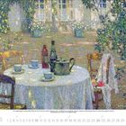 Illustration: Ein weiß gedeckter Tisch mit Geschirr und Flaschen im Garten; umgeben von Stühlen und Pflanzen in einem idyllischen Setting.