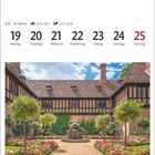 Kalenderwoche vom 19. bis 25. Juli, Schloss Cecilienhof in Potsdam, mit Fachwerkgebäude und blumengeschmücktem Innenhof.
