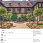 Juli, 29. Woche: Krebs 21.6.–22.7., Löwe 23.7.–22.8. Zitat von André Malraux. Historisches Gebäude mit Garten.