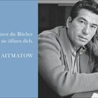 Kalender mit März und April, Zitat: "Du öffnest die Bücher und sie öffnen dich." Porträt eines nachdenklichen Mannes.