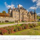 Kalender, 10/2027, Highlights: Tag der Deutschen Einheit, Erntedankfest, Reformationstag, Sommerzeitende, Halloween. Ein Schloss.