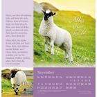 Ein Kalenderblatt für November. Links ein Gedicht über Vertrauen in Gott. Rechts ein Schaf auf einer grünen Wiese.