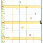 Kalender mit "NOVEMBER" in Rosa, Blumendekoration oben, Krähen und Herbstblätter. Feiertage wie Allerseelen und Totensonntag.