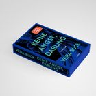 Buchtitel: "Keine Angst, Darling" von Vera Buck, Thriller. Zeigt eine blaue Illustration einer Frau.