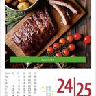 "Spareribs", 24|25, Samstag, Sonntag, Juli. Kalenderansicht mit Spareribs, Tomaten und Kartoffeln auf einem Holzbrett.