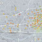 Karte mit nummerierten Kästchen und Straßennamen. Detaillierte Darstellung einer Stadt mit farbigen Markierungen.