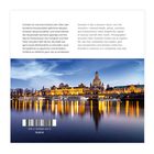 Texte beschreiben Dresden als "Schatztruhe" mit einem Foto der beleuchteten Stadtsilhouette am Wasser bei Nacht.
