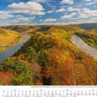 "Die Mosel von Trier bis Koblenz", November 2027. Flusslandschaft mit bunten Herbstbäumen und Dörfern entlang des Ufers.
