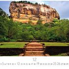 Text: "Sigiriya", "12", "CASARES EDITION". Eine breite Treppe führt durch grüne Gärten zu einem großen Felsen.
