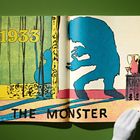 1933, THE MONSTER: Silhouette eines Monsters in Blau, im Hintergrund ein Tisch mit Vasen.