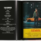 Links: "Taxi Driver", 1976, USA, 113 Min. Martin Scorsese, Paul Schrader, Michael Chapman, Bernard Herrmann. Rechts: Illustration mit Mann vor Taxi.