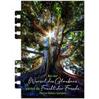 Text: „Aus der Wurzel des Glaubens wächst die Frucht der Freude. Charles Haddon Spurgeon.“  
Ein großer, eindrucksvoller Baum mit Sonnenstrahlen.
