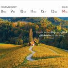 "Es gibt keinen Weg zum Glück. Glücklichsein ist der Weg." – Buddha. Kalender mit Monat November 2027. Landschaft mit Pfad.