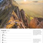 Text: "August", "Man genießt die Natur...", "Weithin sichtbar präsentiert sich der Säntis...". Berglandschaft bei Sonnenuntergang.