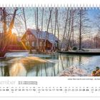 Dezemberkalender mit winterlicher Landschaft, vereistem Fluss, Booten und Häusern im Sonnenuntergang.