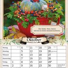 Zitat: "Über Kürbis, Nüsse, Beeren wird sich im Herbst niemand beschweren." Kalenderseite für Oktober mit herbstlichem Arrangement.