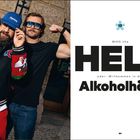 WHO the HELL oder: Willkommen in der Alkoholhölle. Zwei Männer posieren in lässiger Kleidung, einer hebt den Arm.