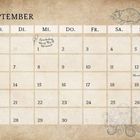 Kalender für September. "Einschulung Harry, Ron & Hermine!!!" am 1. Ein gezeichnetes Tier oben, ein Oktopus unten.