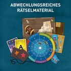 „ABWECHSLUNGSREICHES RÄTSELMATERIAL“, Spielmaterial mit Drehscheibe, Schatzkiste, Karten und Schatzkarten.