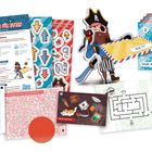"ANLEITUNG FÜR ELTERN", "Ahoy, Little Pirate!", verschiedene bunte Karten, ein Pirat mit Papagei und Schatzkarte.