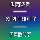 REISE, KINDHEIT, BERUF in weißen Großbuchstaben auf einem farbigen Verlaufshintergrund.
