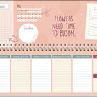 "Flowers need time to bloom." Kalender mit Juli-Daten, Habit-Tracker, To-do-Liste und Tagesplänen.
