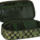 "smæpp" steht auf einem Etikett. Eine offene, grüne Tasche mit Schachbrettmuster außen, Fächern und Netzfach innen.