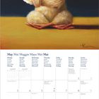 "May Mai Maggio Mayo Mei Mai" oben. Illustration: Küken im Yoga. Kalender darunter zeigt den Monat Mai.