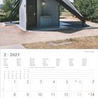 Februar 2027 Kalender, mit Feiertagen wie Rosenmontag und Valentinstag. Foto: Modernes Gebäude mit schrägem Dach.